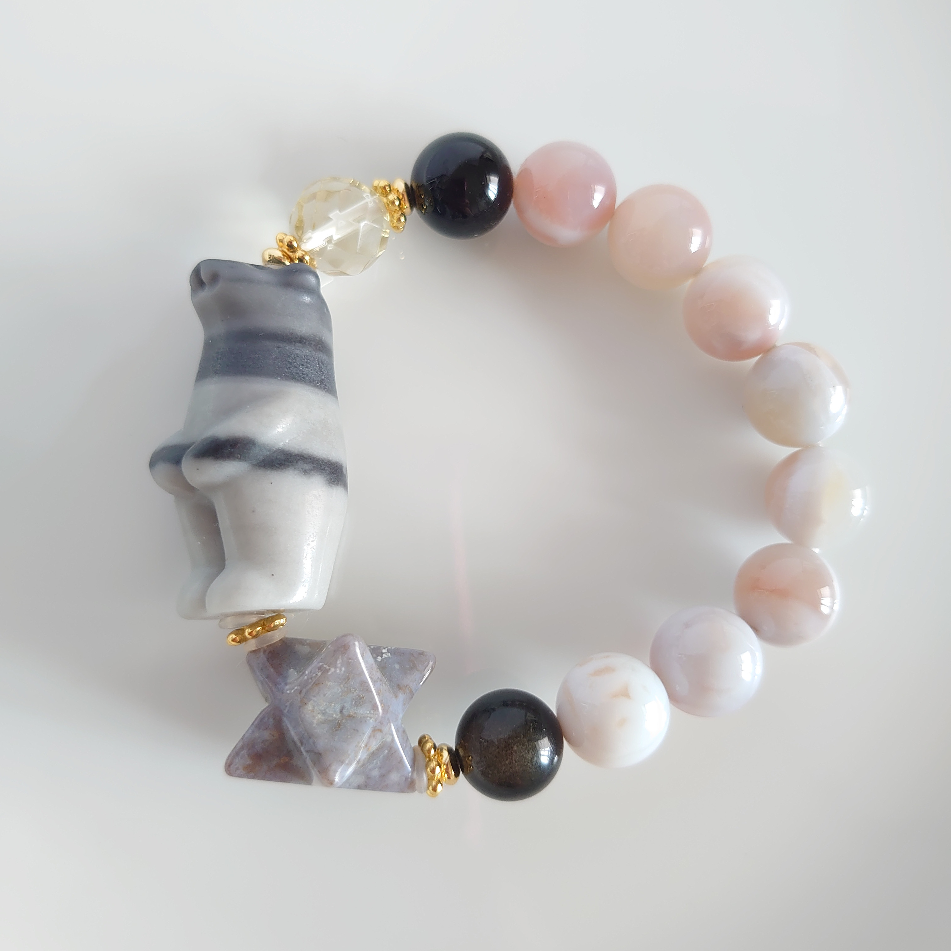 太極石(*￣(エ)￣*)くまマカバスター　天然石デザインブレスレット　素敵な逸品