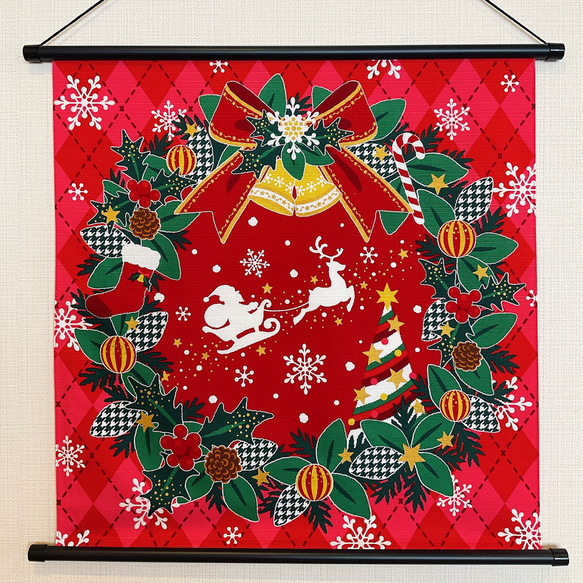 12月ウォールデコ【クリスマスリース】軸付きタペストリー 12月壁飾り 玄関飾り トナカイ サンタクロース 安心の追跡 1枚目の画像