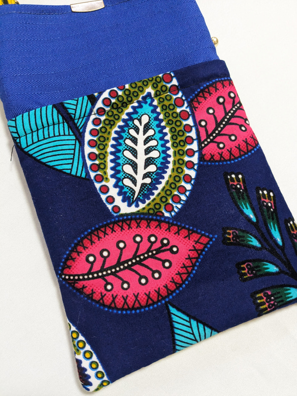 アフリカ布  3つポケット スマホショルダー❤️青いほろほろ鳥とリーフ 8枚目の画像