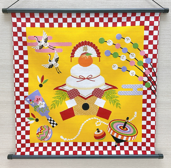 お正月タペストリー 1月ウォールデコ【一松 鏡餅】軸付きタペストリー お正月タペストリー