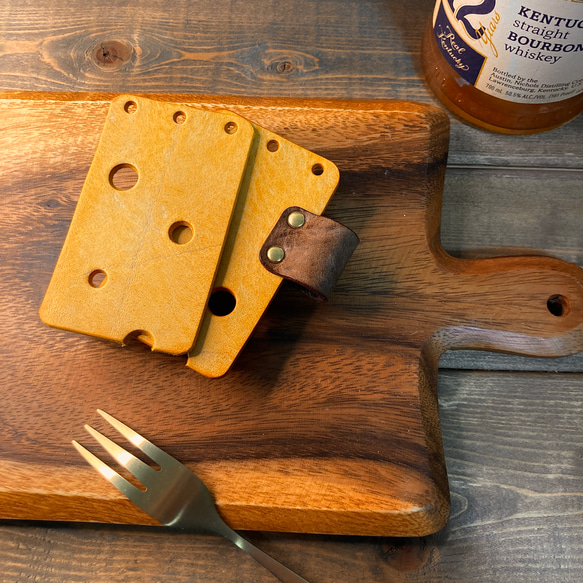 【3穴】【メモパッド】チーズみたいな　ディバイダー　仕切り　システム手帳　レザーバインダーリフィル 1枚目の画像