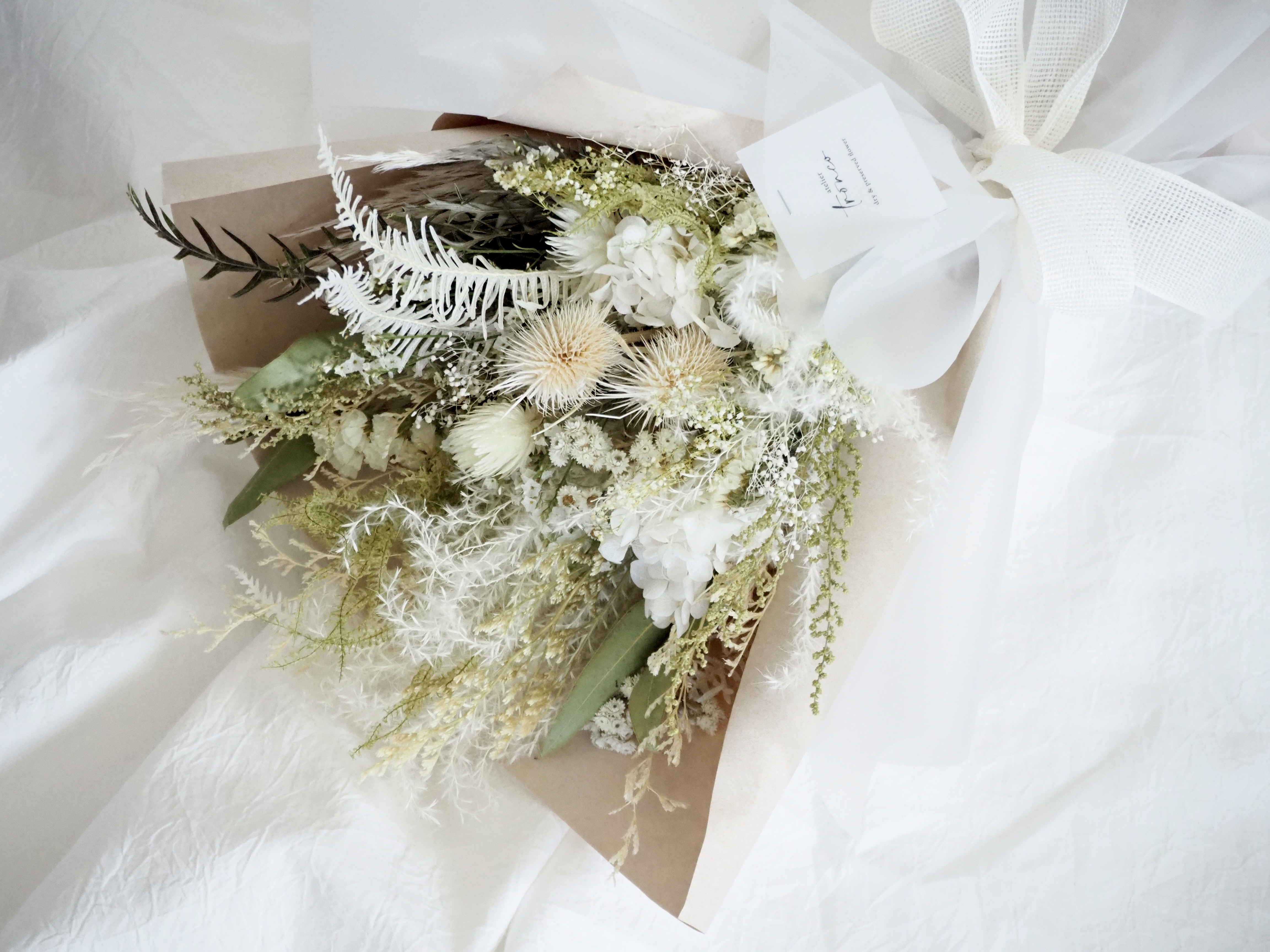 ノーブルホワイト ドライフラワーの花束 bouquet