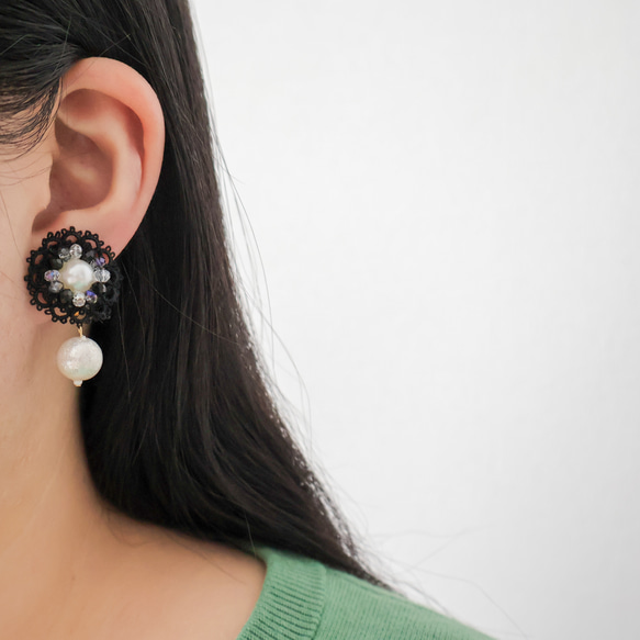 【black】タティングレース×ビーズ刺繍pierce/earring 3枚目の画像