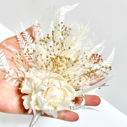 ふわふわコサージュ　ブートニア　ブローチ　花束　ブーケと同じデザインで製作可能　❤︎ 大人フォーマル2024 ❤︎ 1枚目の画像
