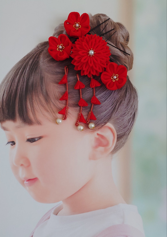 七五三髪飾り ゆらゆらと揺れる下がり飾りが写真映えする髪飾りセット