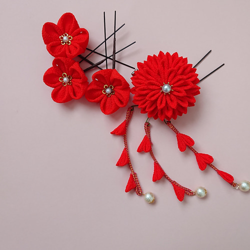 七五三髪飾り ゆらゆらと揺れる下がり飾りが写真映えする髪飾りセット