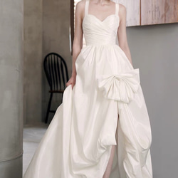 サテン キャミソール リボン スリット 二次会 前撮り ウェディングドレス（WD242205） 3枚目の画像