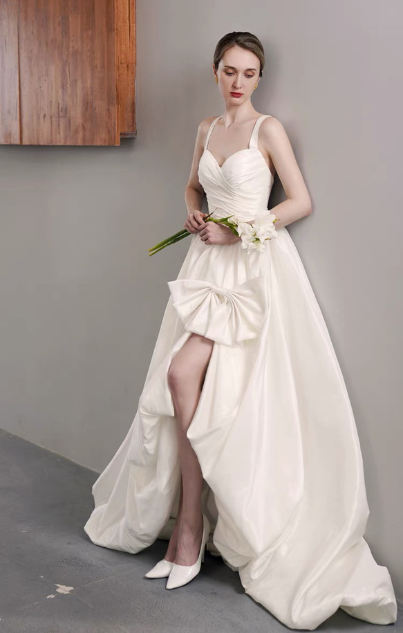 サテン キャミソール リボン スリット 二次会 前撮り ウェディングドレス（WD242205） 4枚目の画像