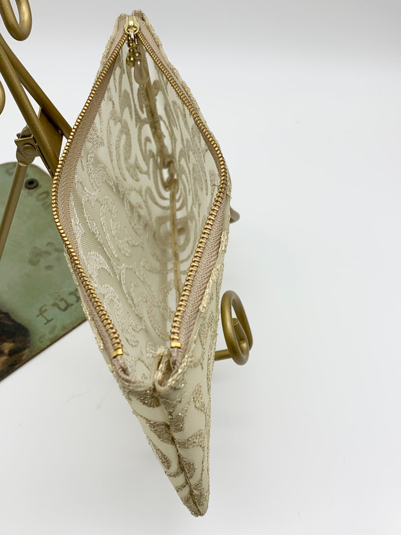 刺繍ハードメッシュ　軽いセミシースルーのフラットなポーチ　ベージュ色ファスナー　515 3枚目の画像