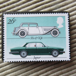 イギリス　自動車切手ブローチ 9623 1枚目の画像