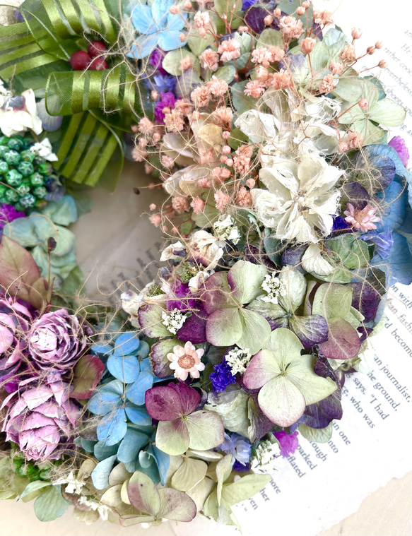 紫陽花とカスミソウ&ハナミズキと実物のリース《母の日ギフトフラワー》 5枚目の画像