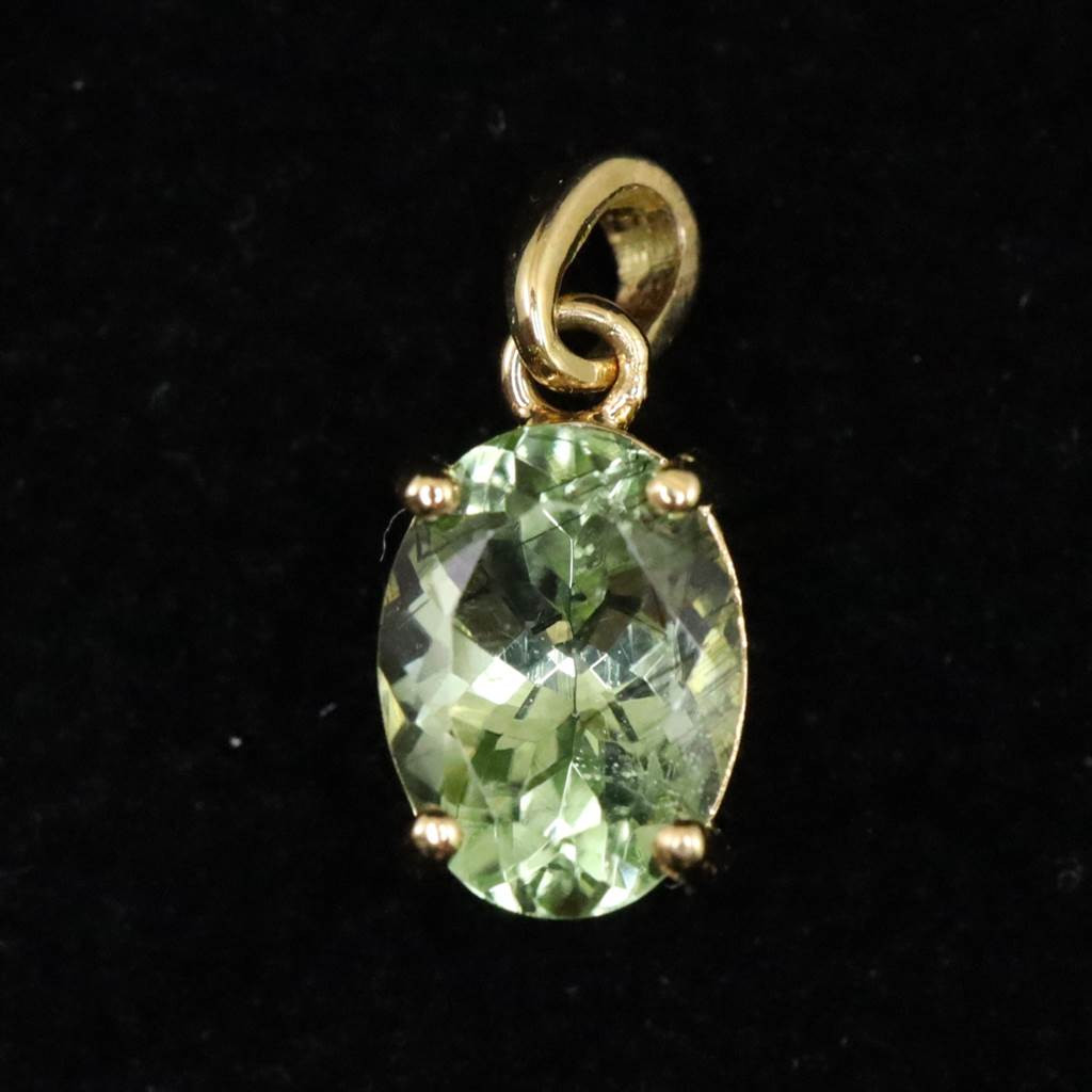 ルドウィジャイトインペリドット  7mmオーバルカット ペンダント　K18YG　0.69g　 #15932