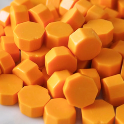 【¥2500以上のご注文でワックススプーンプレゼント】キャロットオレンジ 35g/100粒 シーリングワックス 2枚目の画像