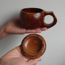 シュリ桜の一木彫りコーヒーカップ　ふた付き　 3枚目の画像
