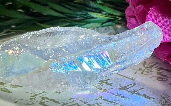 七色の夢໒꒱✨　ホワイト　オーラ　水晶　ラフストーン　原石 2枚目の画像