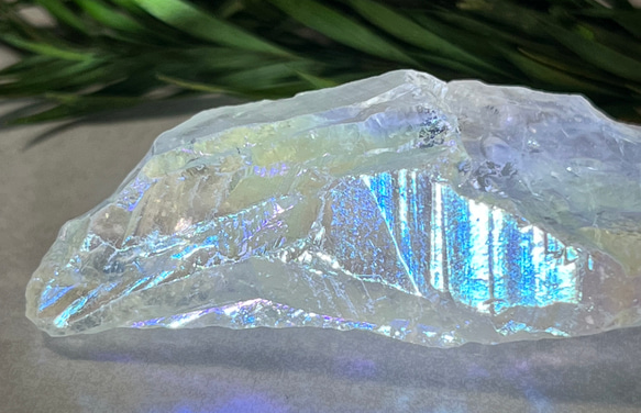 七色の夢໒꒱✨　ホワイト　オーラ　水晶　ラフストーン　原石 8枚目の画像