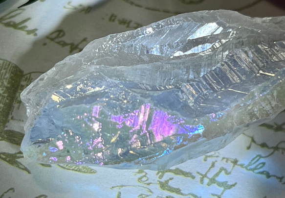 七色の夢໒꒱✨　ホワイト　オーラ　水晶　ラフストーン　原石 4枚目の画像