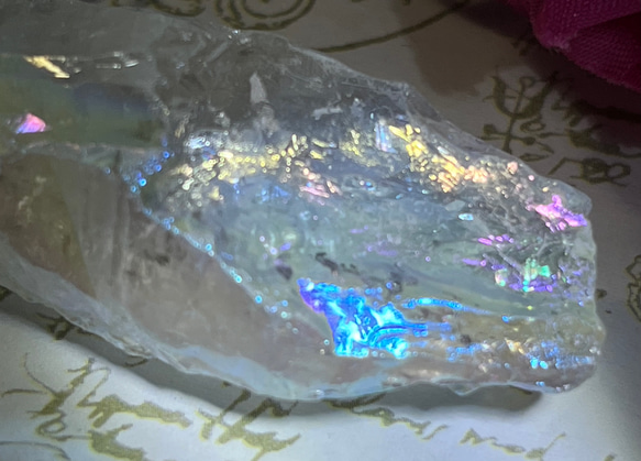 七色の夢໒꒱✨　ホワイト　オーラ　水晶　ラフストーン　原石 6枚目の画像