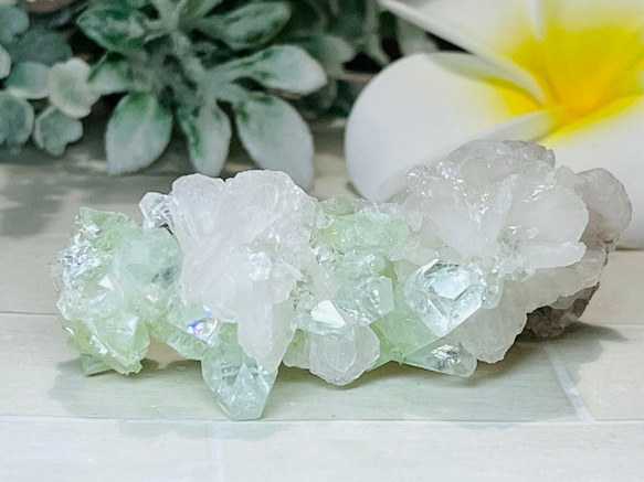 天使の水晶✨   レインボー　グリーンアポフィライト　原石　クラスター　魚眼石 8枚目の画像