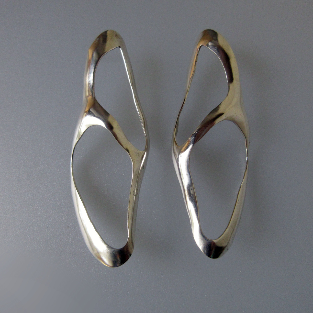 6.5㎝。存在感たっぷりのシルバーピアス