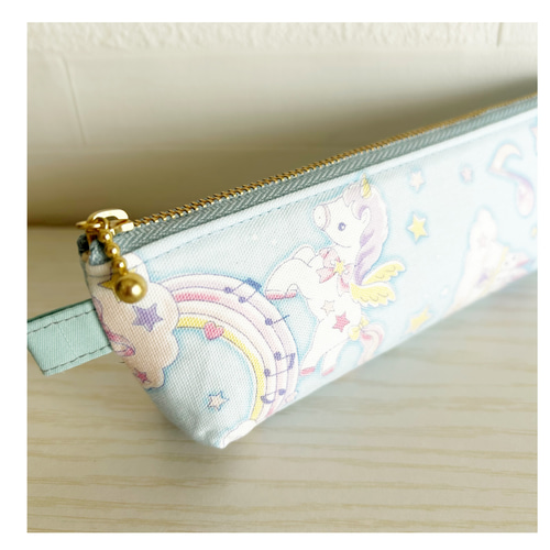 ゆめかわユニコーンの水色ペンケース♡まちあり【女の子 ギフト