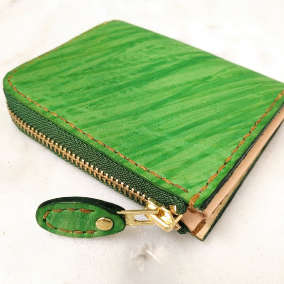 ミニ財布 手染め・手縫い ガバッと開くＬファスナーコンパクト財布 カードたっぷり収納 シンプル グリーン 竹 軽い 自然 4枚目の画像