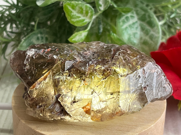 ルチル内包✨　スモーキー エレスチャル クォーツ 骸骨水晶　原石　ラフストーン 1枚目の画像