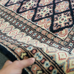 190×121cm【パキスタン手織り絨毯】トライバルラグ 6枚目の画像