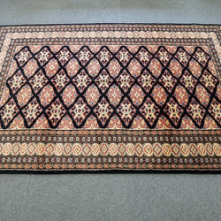 190×121cm【パキスタン手織り絨毯】トライバルラグ 10枚目の画像