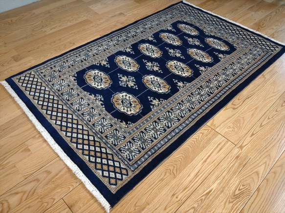 特色商品：新品到貨]巴基斯坦地毯高品質大號墊 126x78 公分 Bohara 設計海軍藍 第6張的照片
