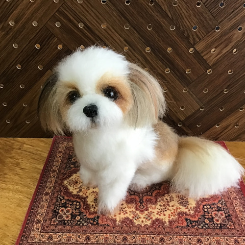 羊毛フェルト コーギー犬 お座りポーズ パグ（独特なお座りポーズ❓） 羊毛フェルト コーギー大好きママ