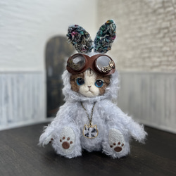 羊毛フェルト お座り子猫 白猫 スチームパンク アートドール