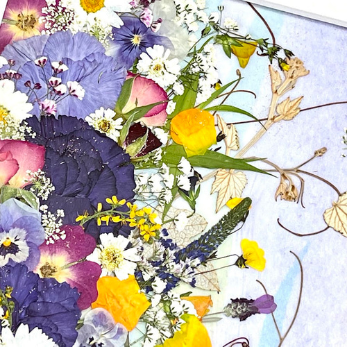 花言葉は「永遠の幸福」 世界で唯一の青いカーネーション ムーン 花言葉は「永遠の幸福」 世界で唯一の青いカーネーション ムーン