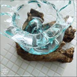 硝子フラワーベースTuli/02 花瓶 メダカ鉢 めだか鉢 プリミティブガラスベース 吹きガラス 手作り 一点物 3枚目の画像