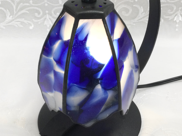 ステンドグラス☆アンティークガラスのフュージングランプ(コバルトブルー) 2枚目の画像