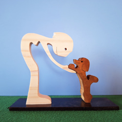木工アート　Woman&Poodle 1枚目の画像