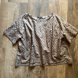 【綿レースブラウス】エアリーなクロップド丈⭐︎ギャザーの入ったTシャツブラウス 5枚目の画像
