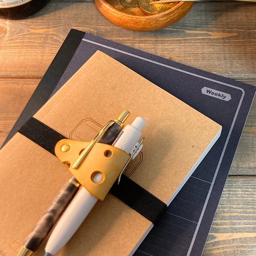 ブックバンド】【ヨコ型】チーズみたいな ペンホルダー 手帳バンド