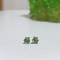 エメラルド・5月誕生石・14kgf☆petit.bijouピアス 3枚目の画像