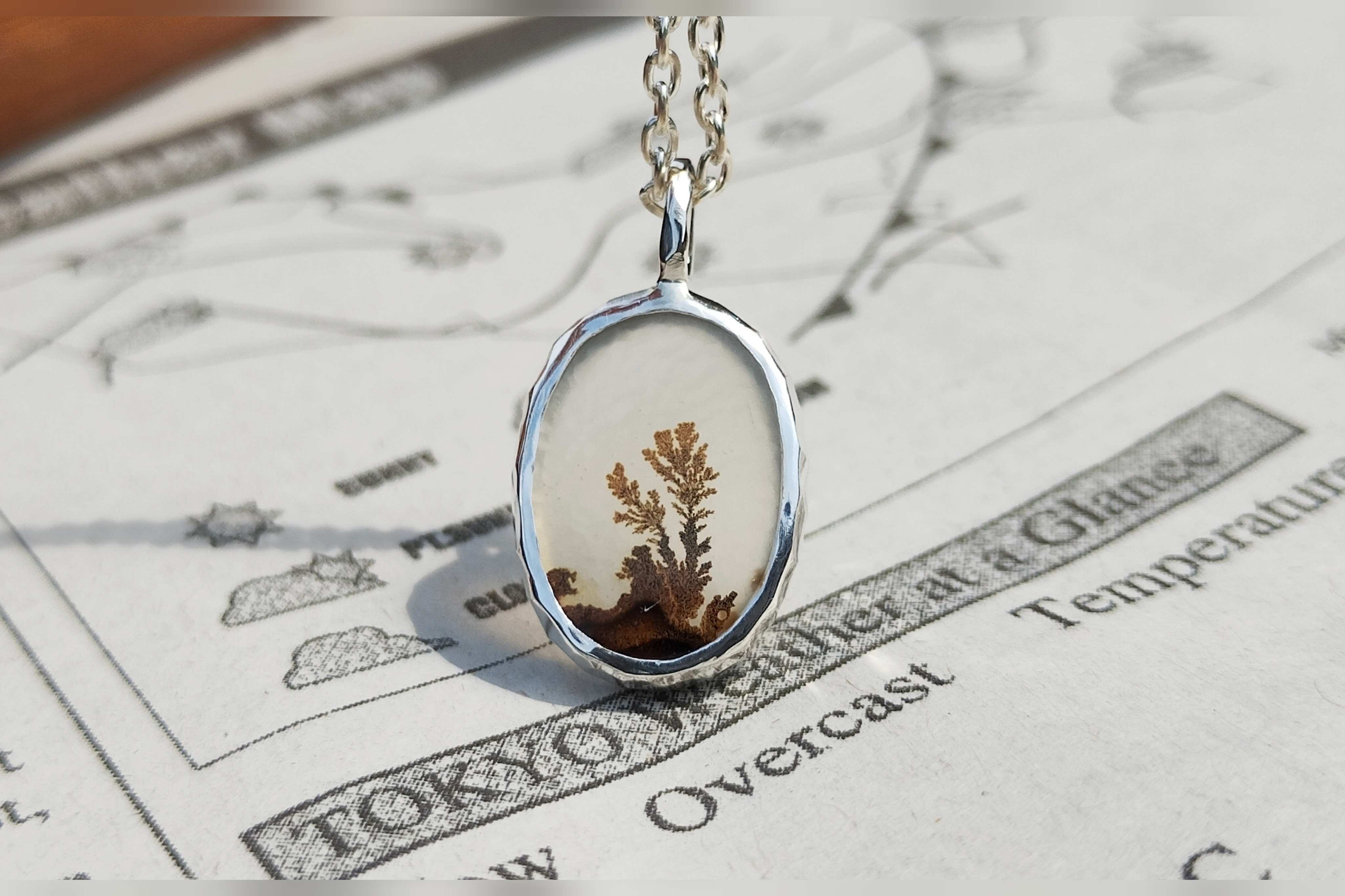 高品質デンドリティックアゲート×純銀の槌目模様ネックレス/デンドリティッククォーツ