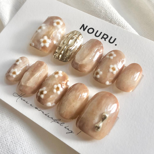 【サイズオーダー】ぷっくりフラワーネイル　ネイルチップ　ニュアンスネイル　モカ ネイルチップ ぷっくりフラワー お花ネイル フラワーネイル