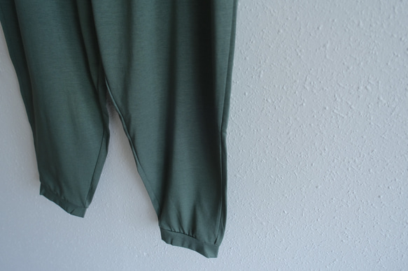 [限量庫存] yohaku Dubai 褲子 | 閃亮材質 卡其色 1 號 第7張的照片