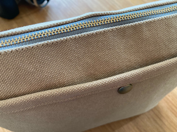 帆布富士金梅ベージュの2wayサコッシュL 3枚目の画像