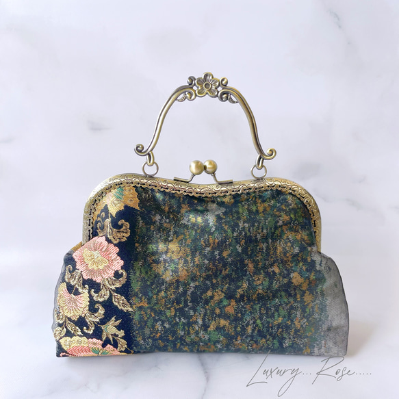 新作1点物！箔加工♡粋でお洒落なモノトーン蝶柄新品西陣織帯地で人気  