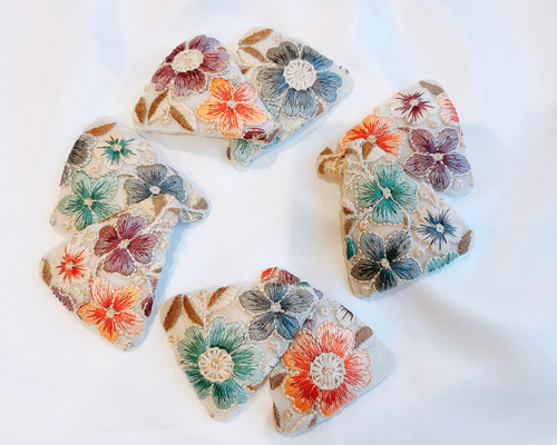 インド刺繍リボン♡三角ピン ヘアピン ぱっちんピン ヘアピン missy