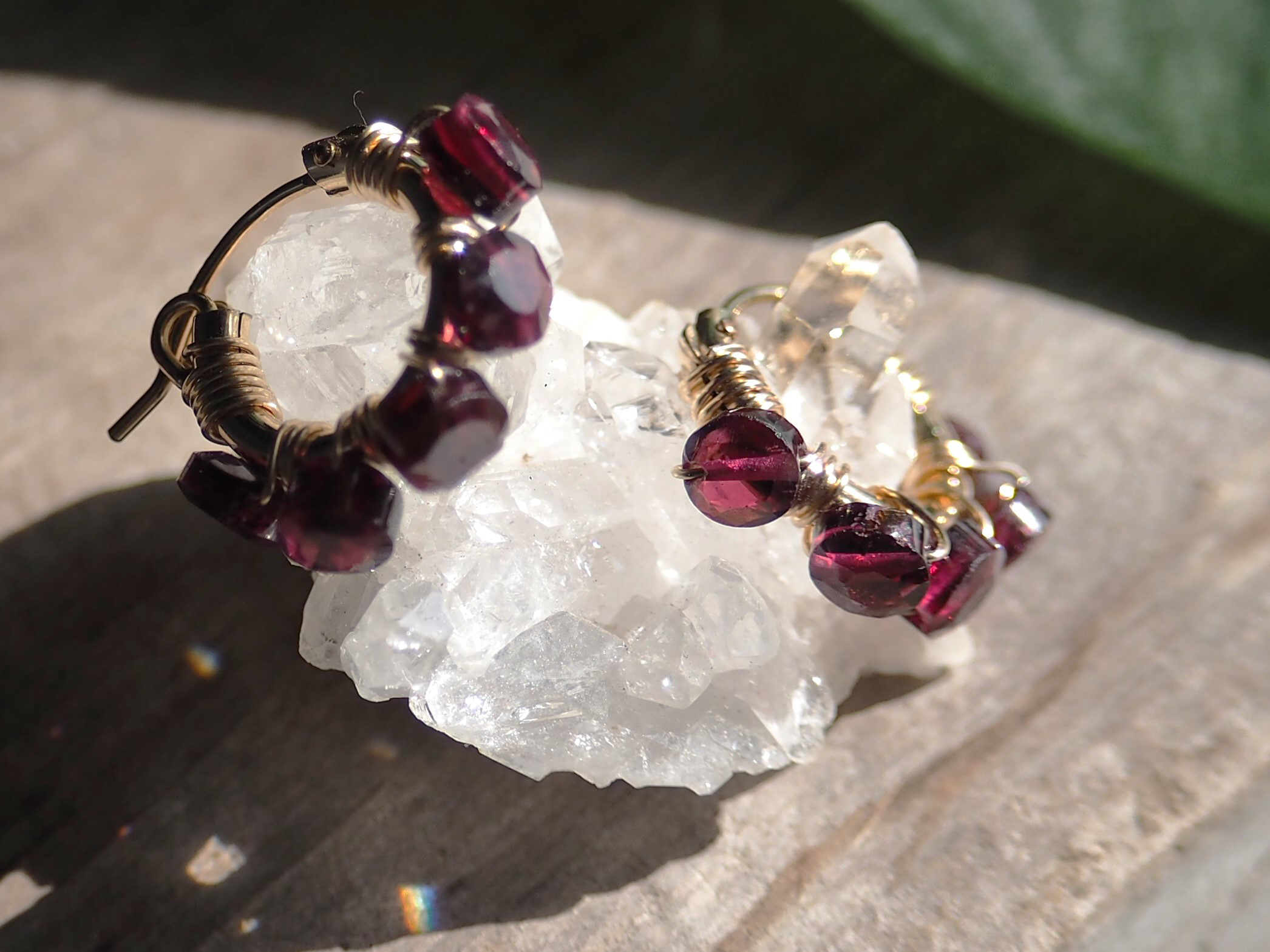 ガーネットフープピアス　14kgf　Garnet