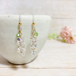 ♡可憐なガラスの藤の花ピアス／イヤリング♡チェコガラスビーズ