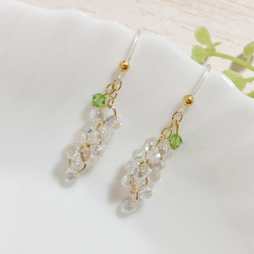 ♡可憐なガラスの藤の花ピアス／イヤリング♡チェコガラスビーズ