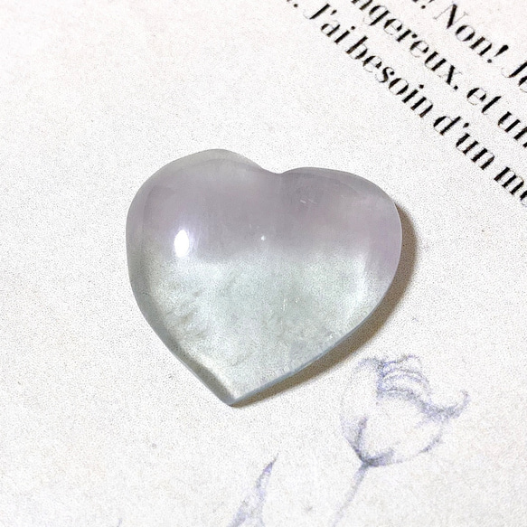 ハートフローライト１つ 小さめ 鉱物 天然石 お守り 恋愛 蛍石 かわいい 5枚目の画像