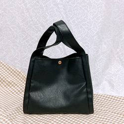 クラシックな黒のハンドバッグ/キャリーバッグ/小さなバッグを簡単に持ち運べます。 2枚目の画像